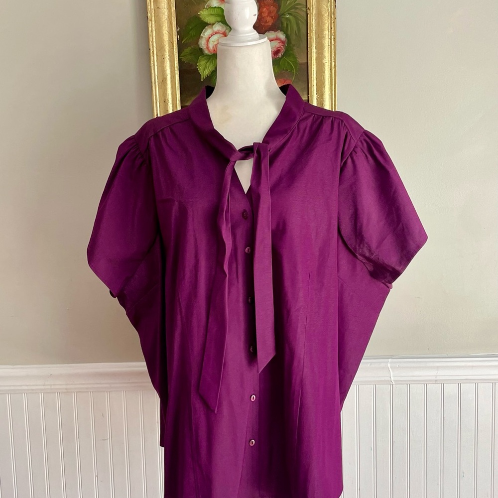 NWT Torrid 5 Retro Chic Poplin Tie Neck Button Front Shirt (Please Read)